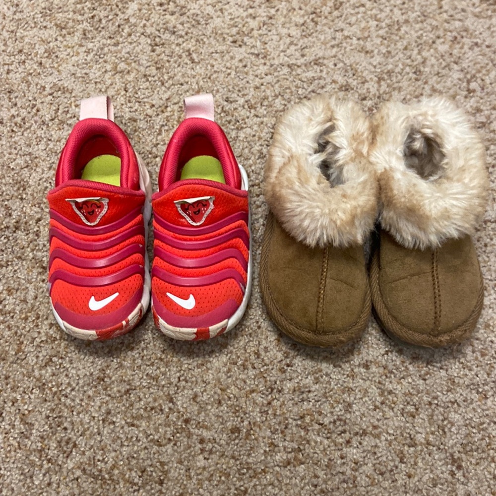 Toddler girls size 7 shoes - Nike and moccasins